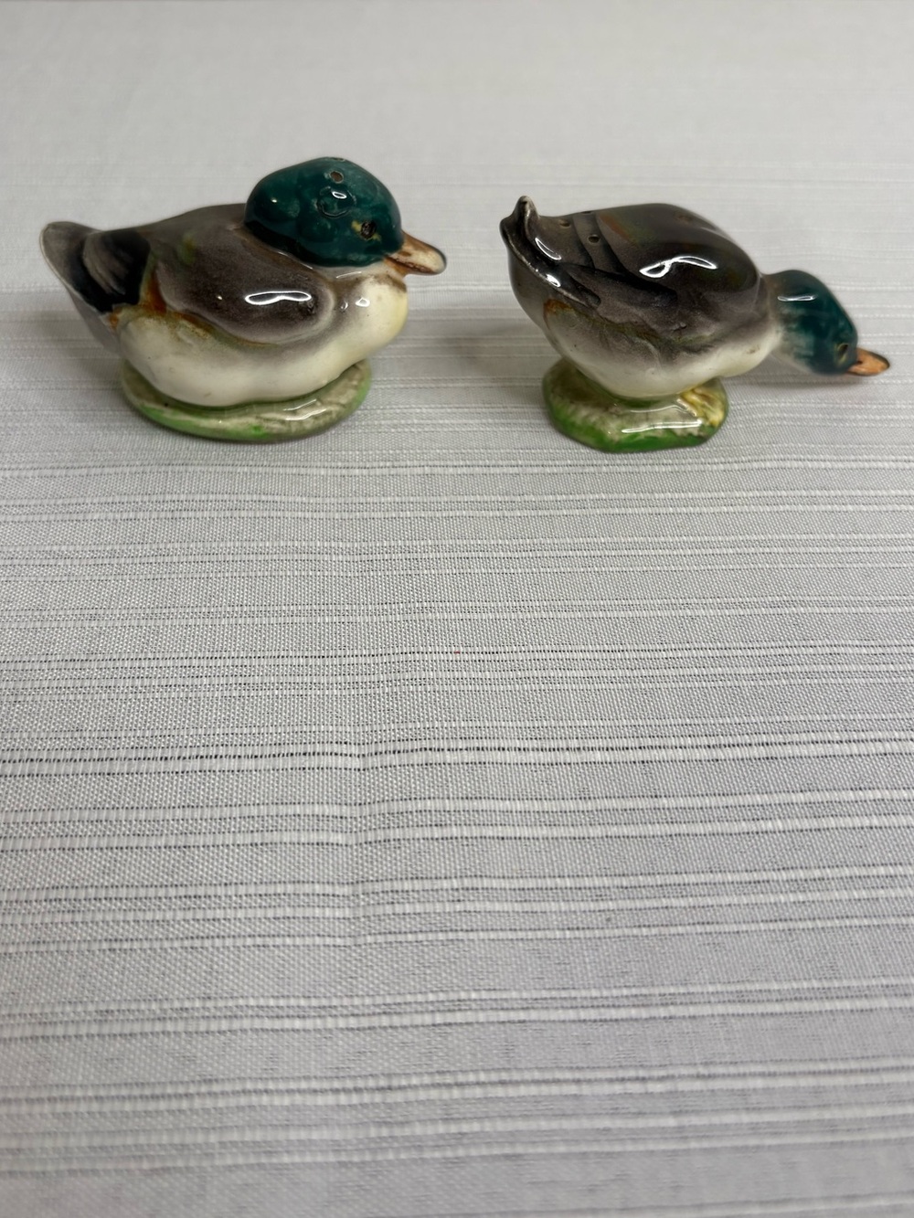 Vintage Japan 1950s Mallard Duck Salt and Pepper Shakers - Picture 2 of 3
